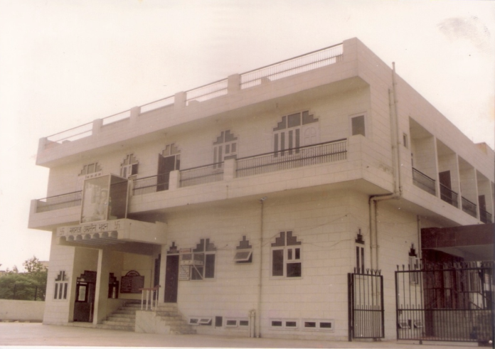 Aggarwal Dharamshala building in Paschim Vihar